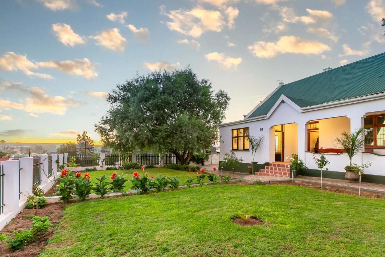 Ravenscliff Villa Oudtshoorn Exteriör bild